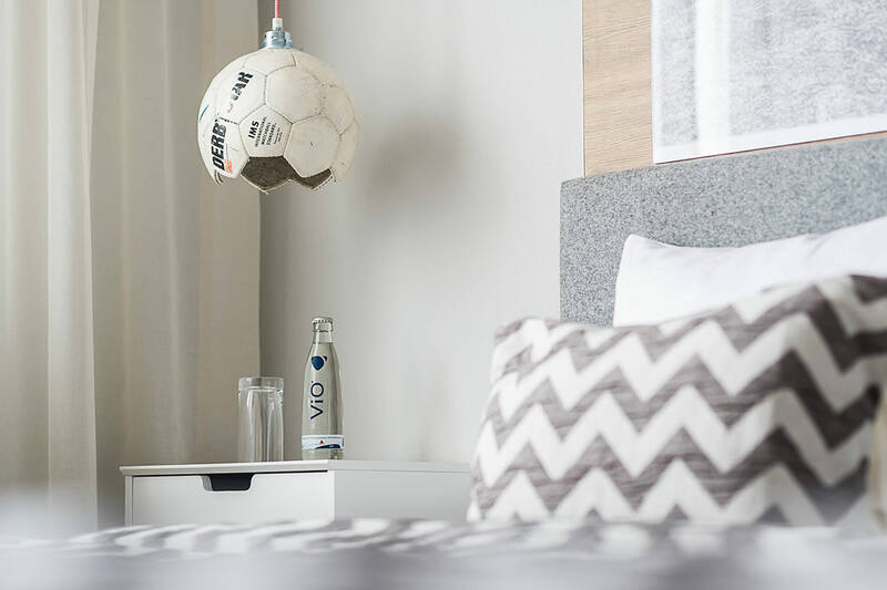 Urlaub in Nürnberg mit Übernachtung im Themenzimmer "Fußball" des Hotel HerzogsPark