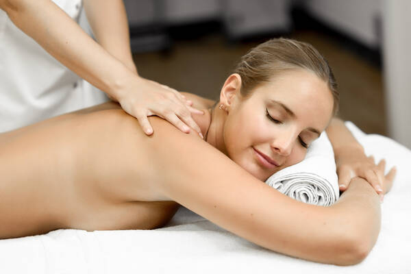 Wellnessgutschein für eine Massage im Hotel HerzogsPark bei Nürnberg