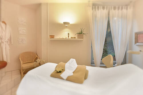 Wellnessurlaub mit Massagen und Spa im Hotel HerzogsPark bei Nürnberg